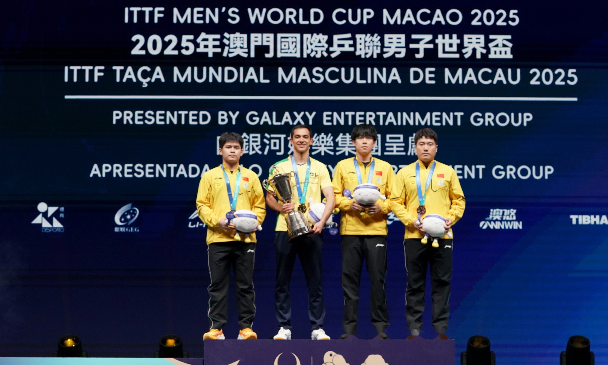 亚美尼亚选手再添金牌,领跑群雄 亚美尼亚选手再添金牌,领跑群雄