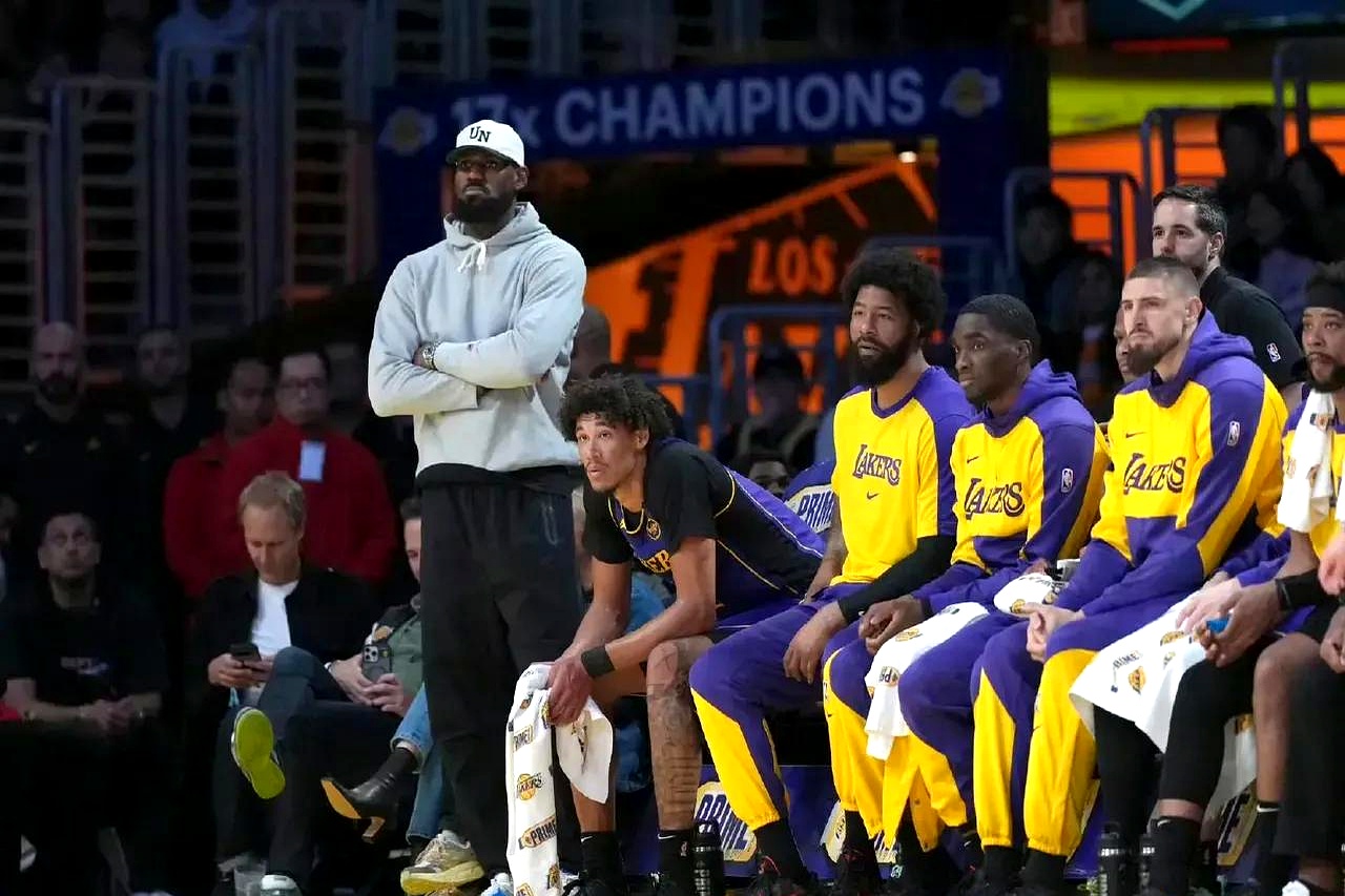 关于湖人主场负马刺,勒布朗状态回升的信息 关于湖人主场负马刺,勒布朗状态回升的信息