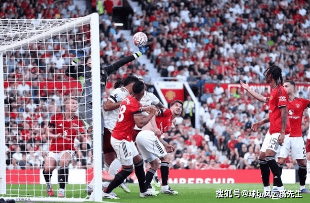 英超赛场上的惊险大战令人屏息 英超赛场上的惊险大战令人屏息