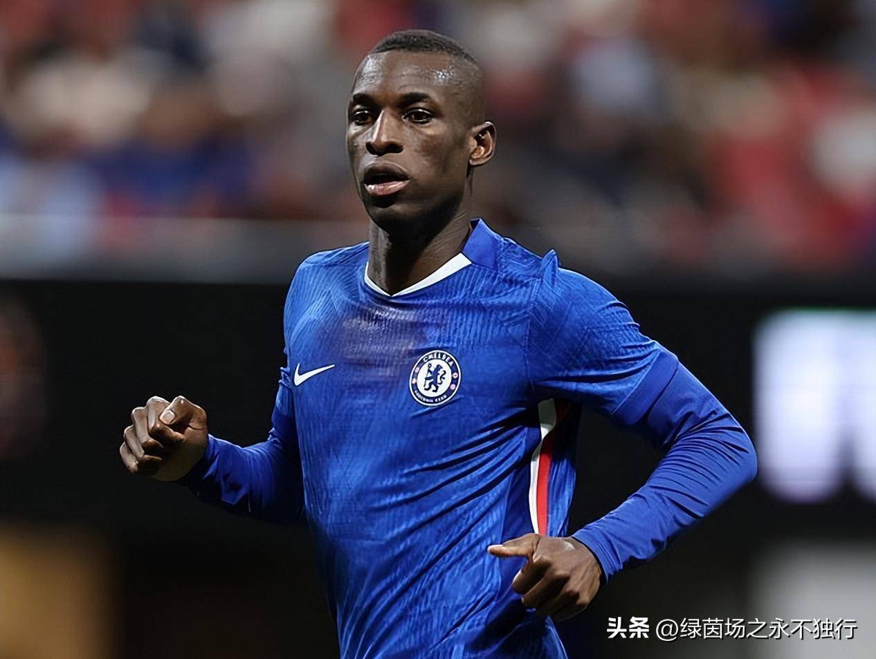 破门效率高的切尔西前锋,赛季表现稳定 破门效率高的切尔西前锋,赛季表现稳定