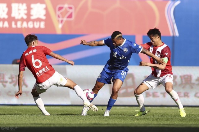 国际足球赛事上,中国队员势如破竹的简单介绍 国际足球赛事上,中国队员势如破竹的简单介绍