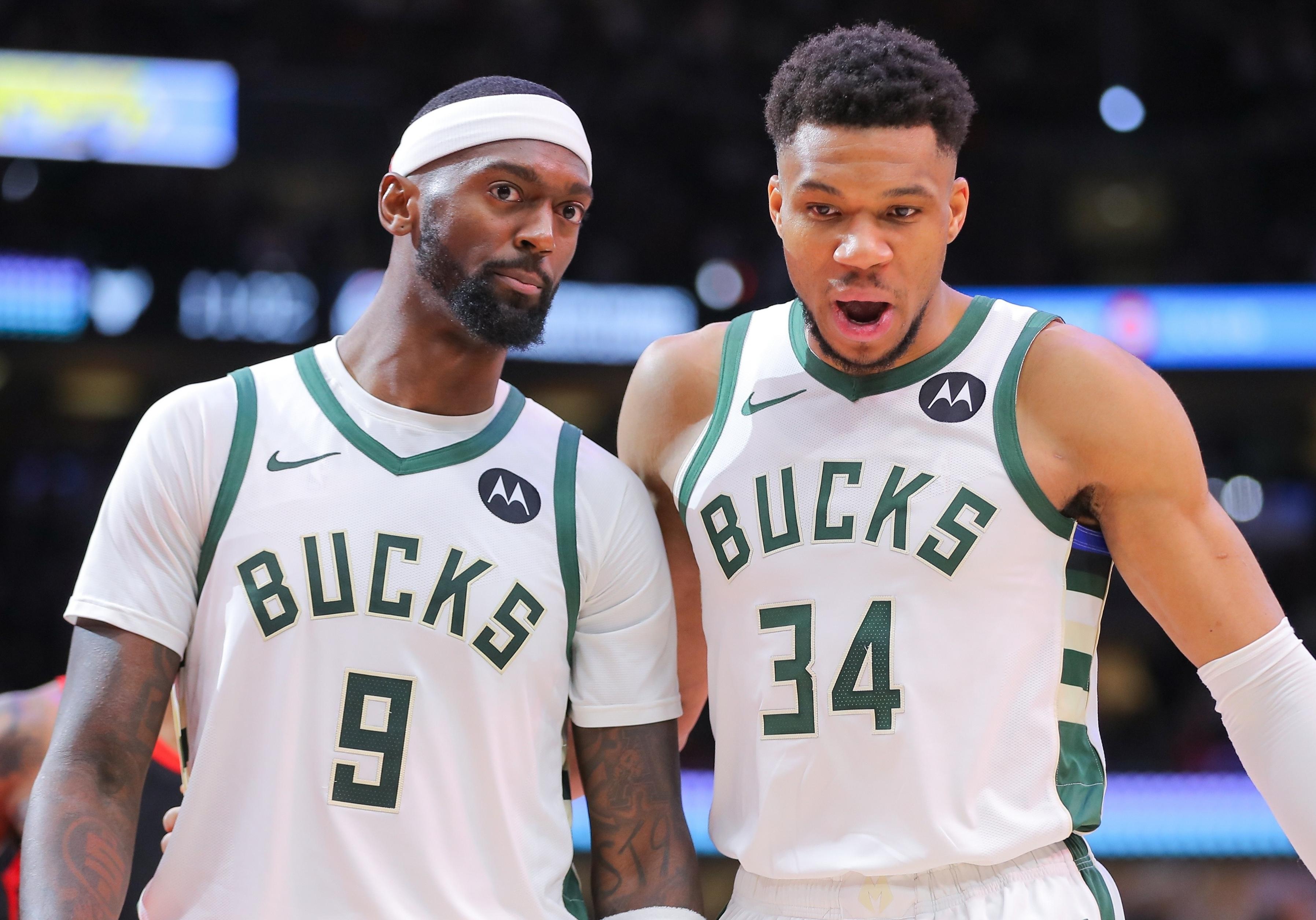 热火轻取雄鹿,领跑东部 热火轻取雄鹿,领跑东部