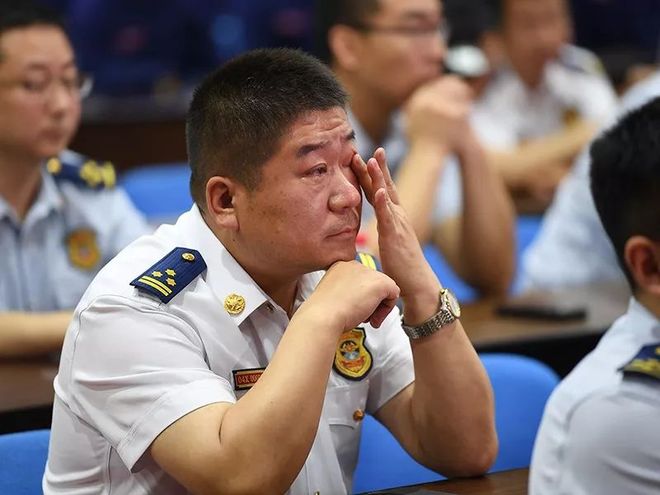 DB彩票官网-激烈角逐背后的故事感人至深