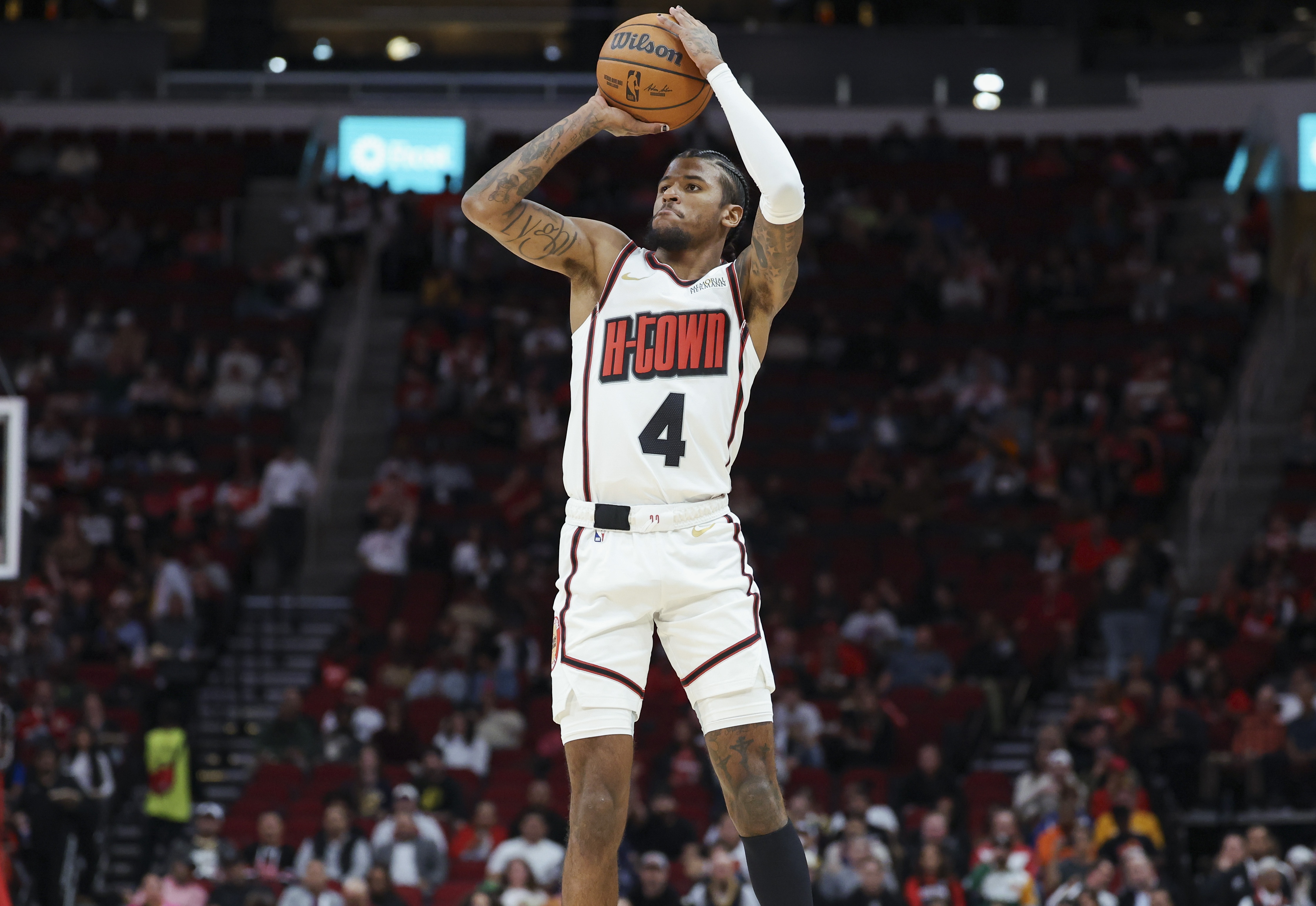 76人逆转火箭,稳居东部前列 76人逆转火箭,稳居东部前列