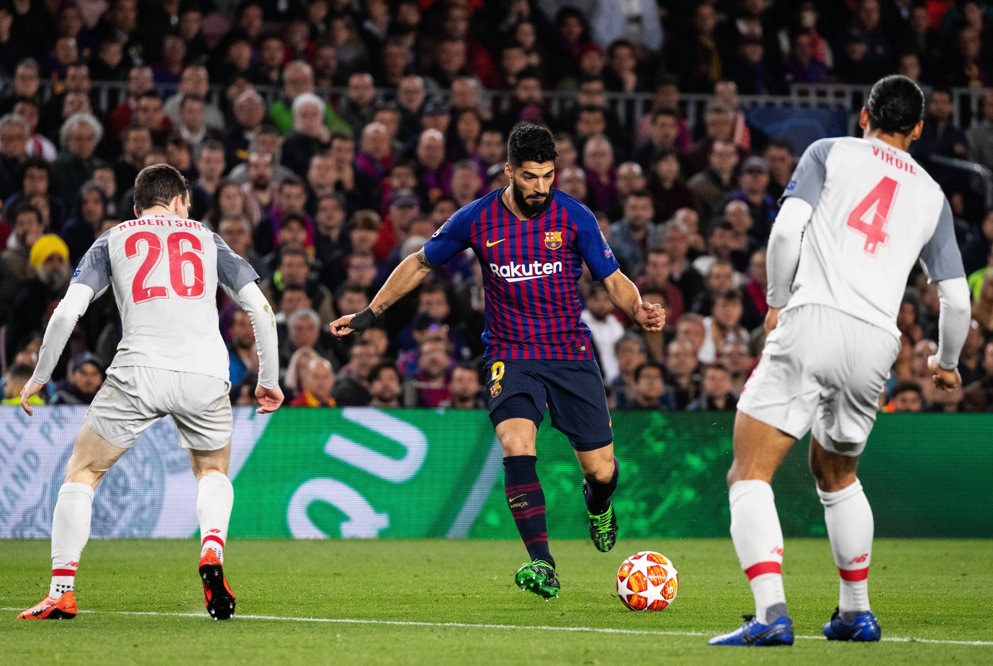 皇家马德里对巴塞罗那的关键比赛将于本周末进行 皇家马德里对巴塞罗那的关键比赛将于本周末进行