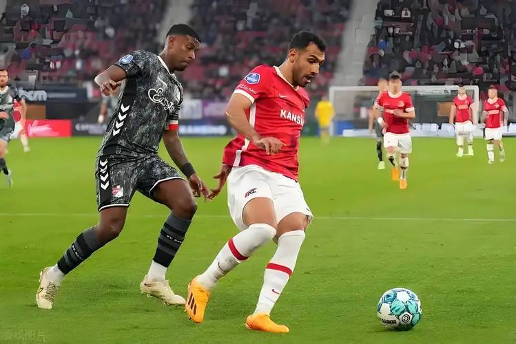 希尔城联主场告捷,取得重要三分更近保级成功 希尔城联主场告捷,取得重要三分更近保级成功