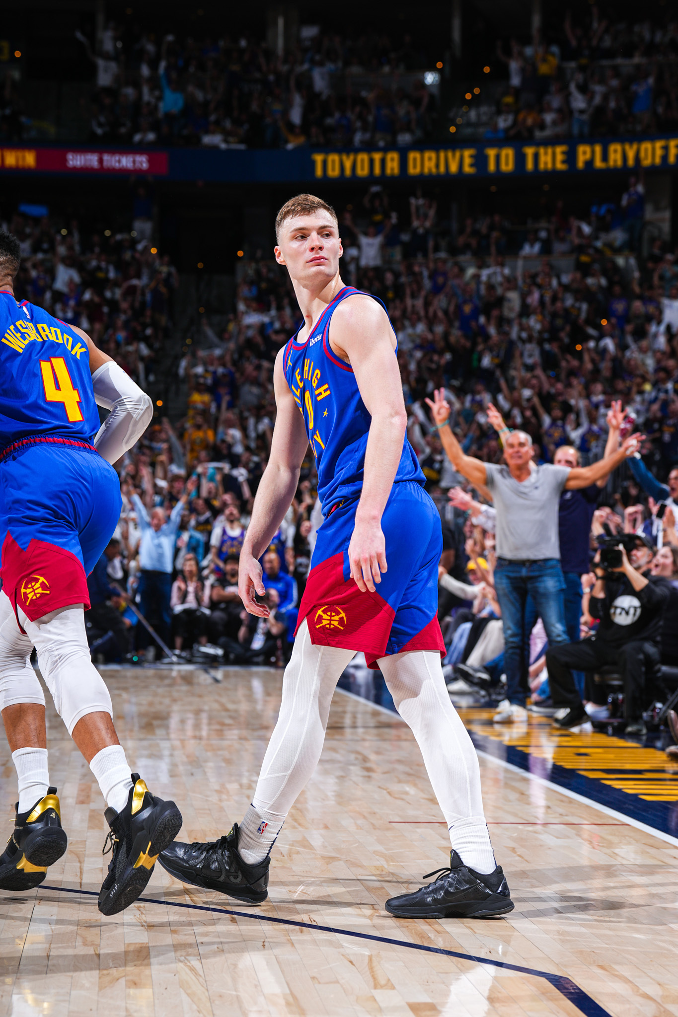 DB彩票-步行者胜掘金,戈贝尔发挥出色