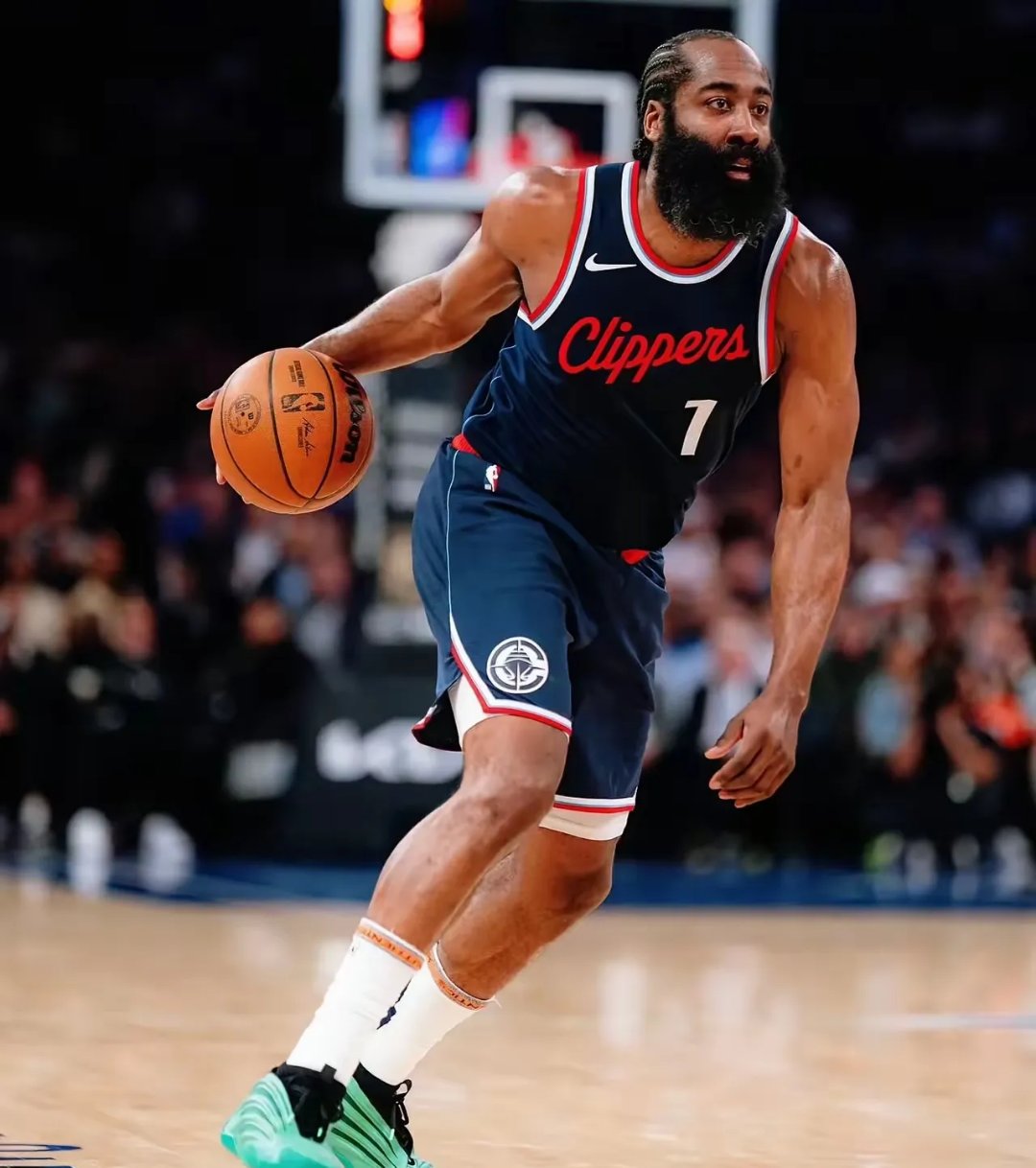 快船逆转森林狼,取得胜利 快船逆转森林狼,取得胜利