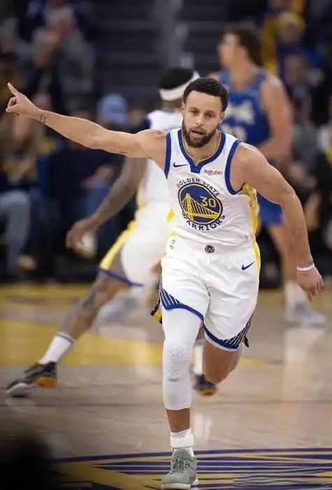 DB彩票官网-勇士主场完胜开拓者,全队斩获五连胜