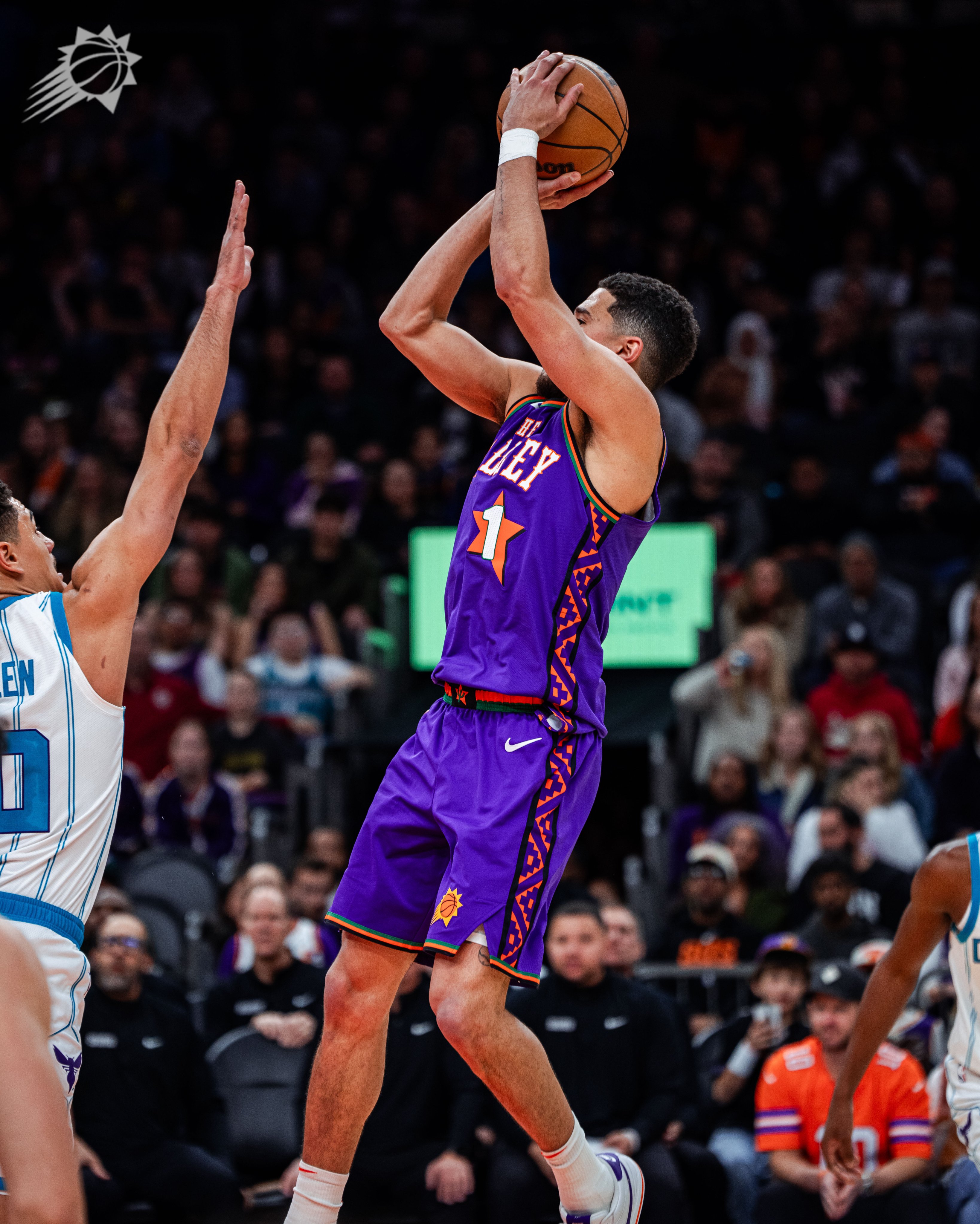 勇士队再胜太阳队,汤普森32分砍下 勇士队再胜太阳队,汤普森32分砍下